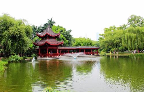 全世界人民向往的地方,全国各族人民向往的圣地