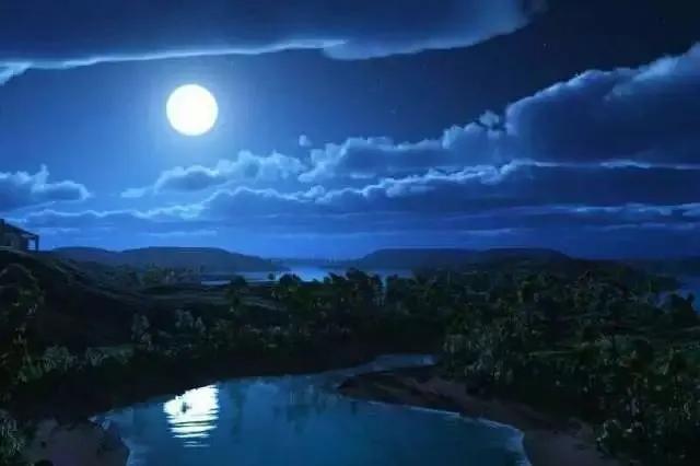 李白回忆小时候的月亮,李白从小喜欢月亮吗