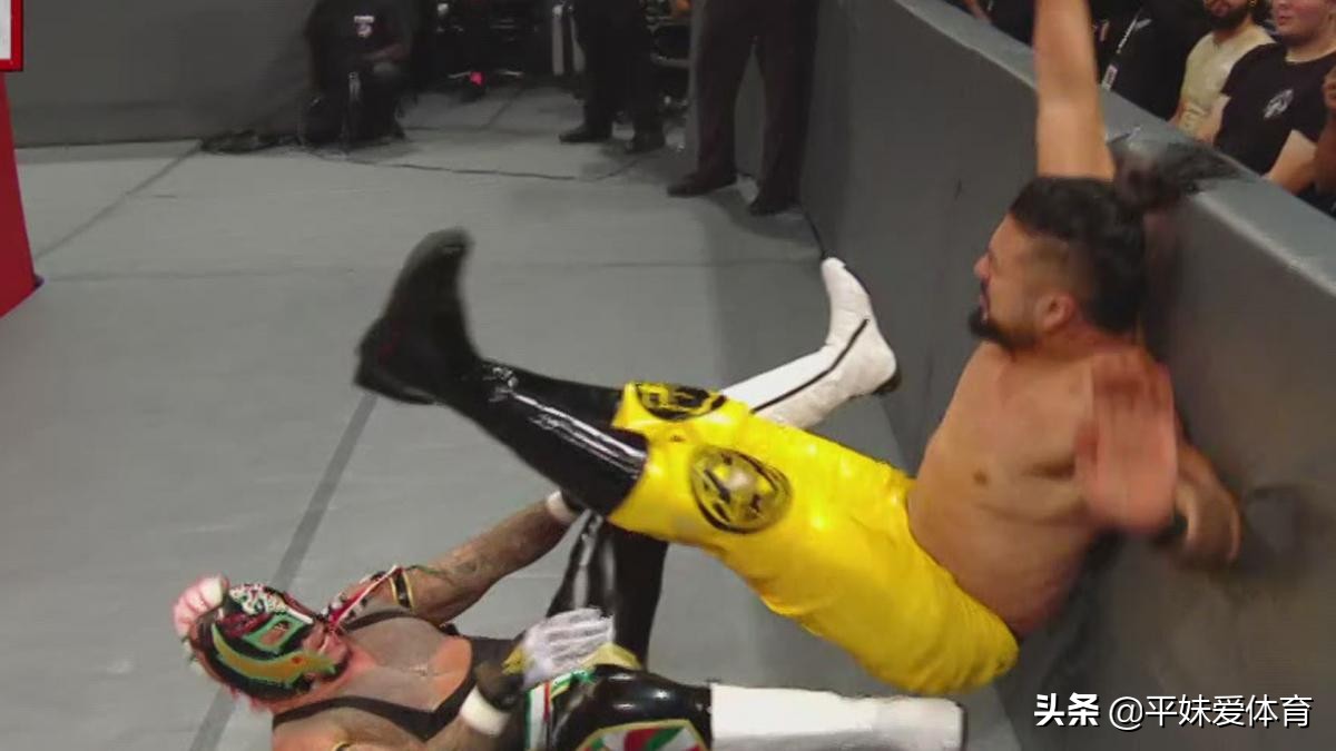 罗曼与高柏比赛视频,raw今天最新比赛完整视频