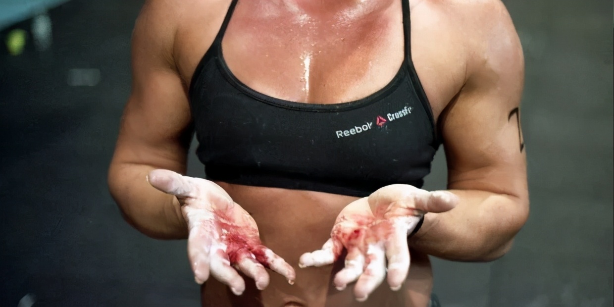 满手茧子发硬怎么回事,满手是茧又有何惧