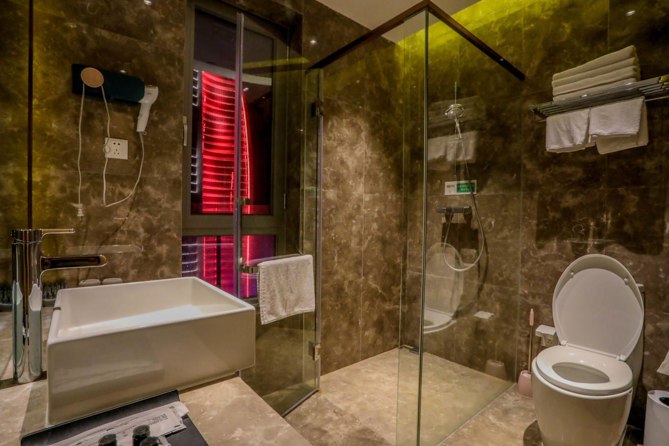 去三亚玩住康养公寓,去三亚玩住公寓