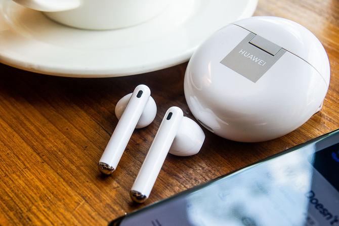 华为freebuds4降噪耳机惊艳亮相,freebudspro和freebuds4e哪个好