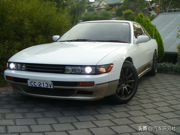 ae86的卡罗拉为什么是后驱,头文字d原车重现这才是真正的ae86