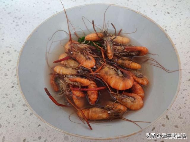 河虾水煮有营养还是爆炒有营养,水煮河虾的正确做法煮多长时间