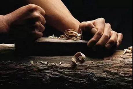 老木匠是说的什么,老木匠特点