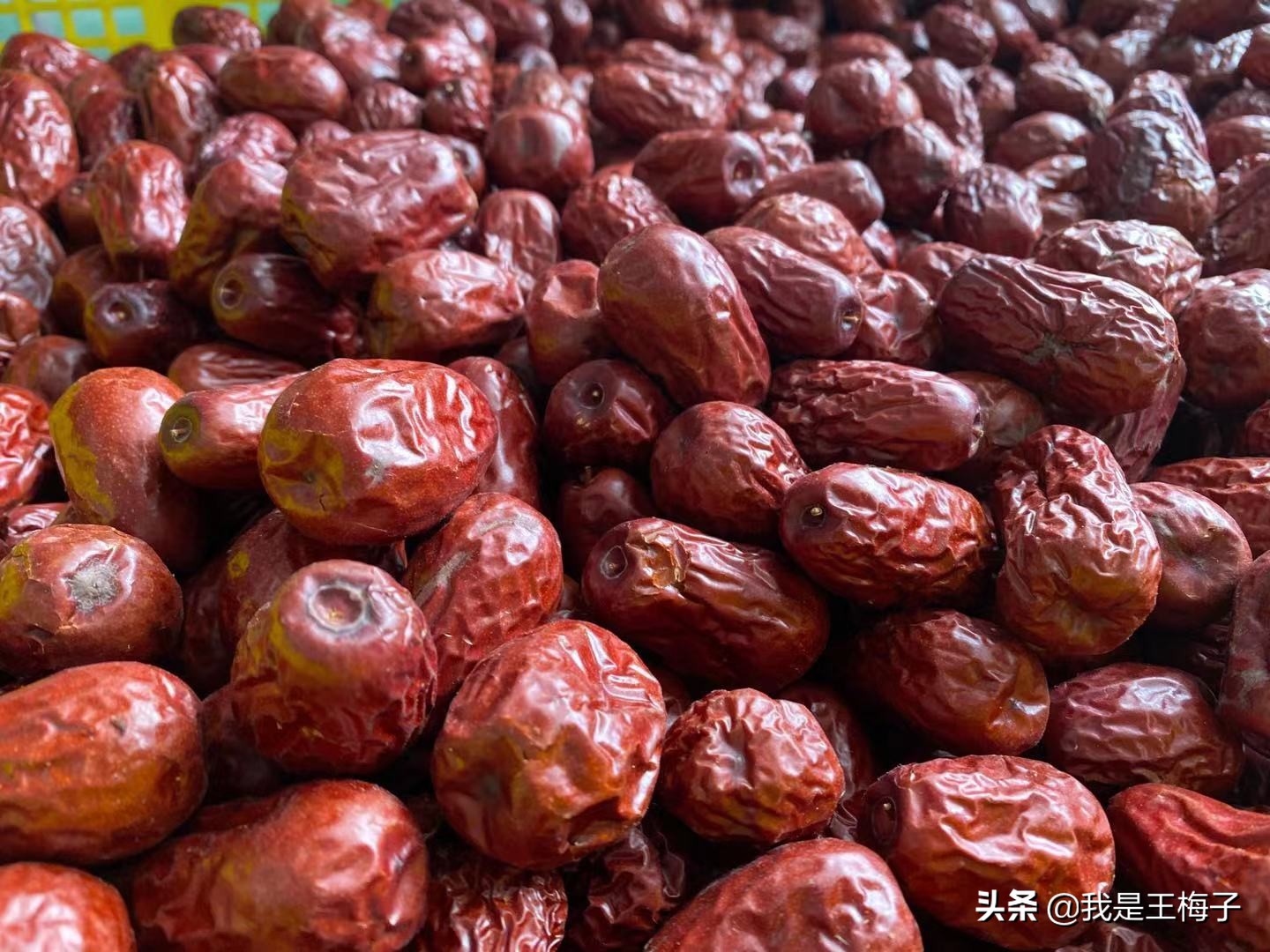 若羌灰枣肉厚小枣香浓郁,沙漠灰枣特产