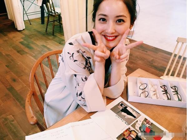 日本女星佐佐木希被曝将离婚，上亿豪宅当赡养费，丈夫曾多次出轨