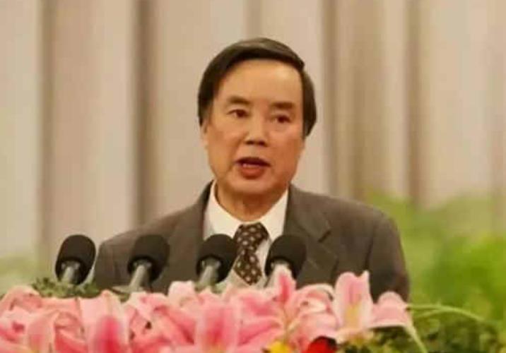 小学家长请了大学生家教！结果小学的题目他做不出？网友：太正常