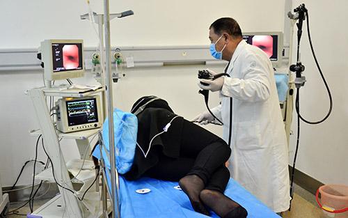 脑出血属于意外保险理赔范围,突发脑出血导致车祸保险理赔吗