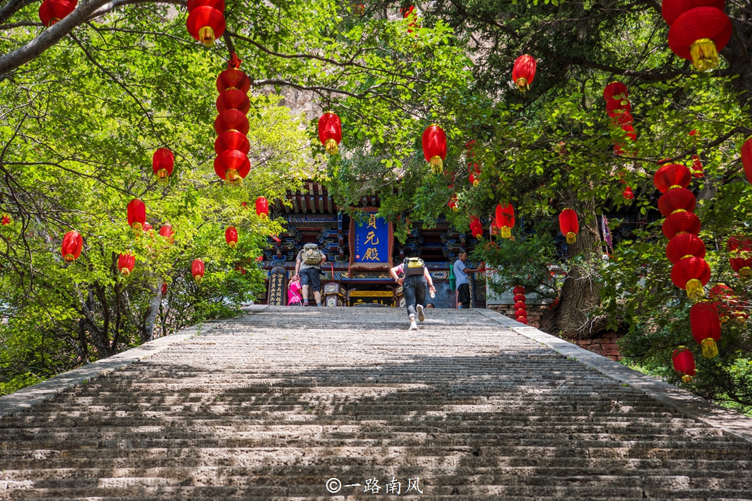 恒山避暑,山西五岳恒山算名胜古迹吧