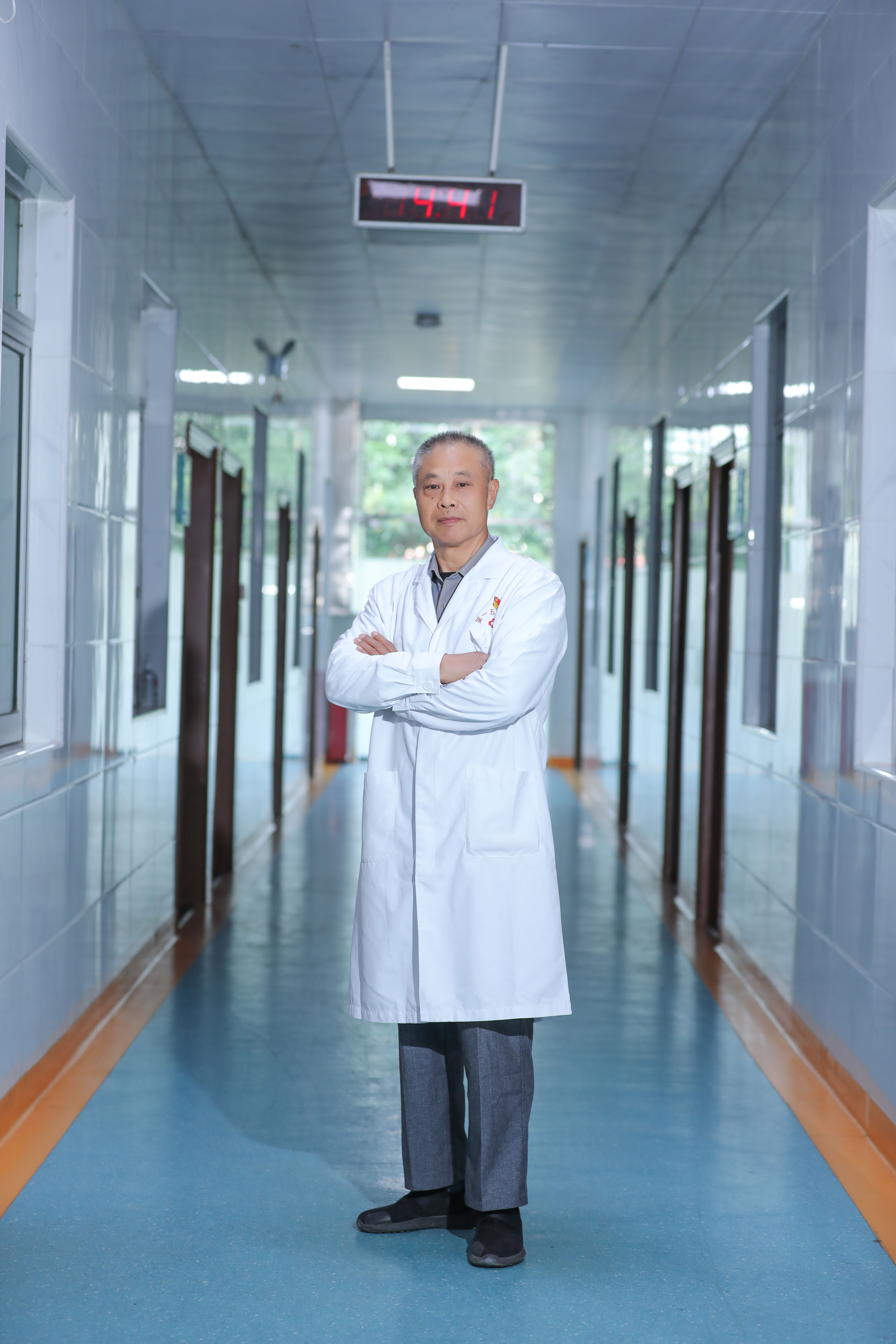 医生27年治愈无数病人,仁心妙手创奇迹