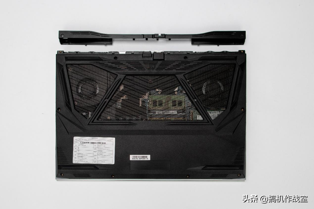 机械师f117-v如何加装硬盘,机械师f117-x笔记本新手教程