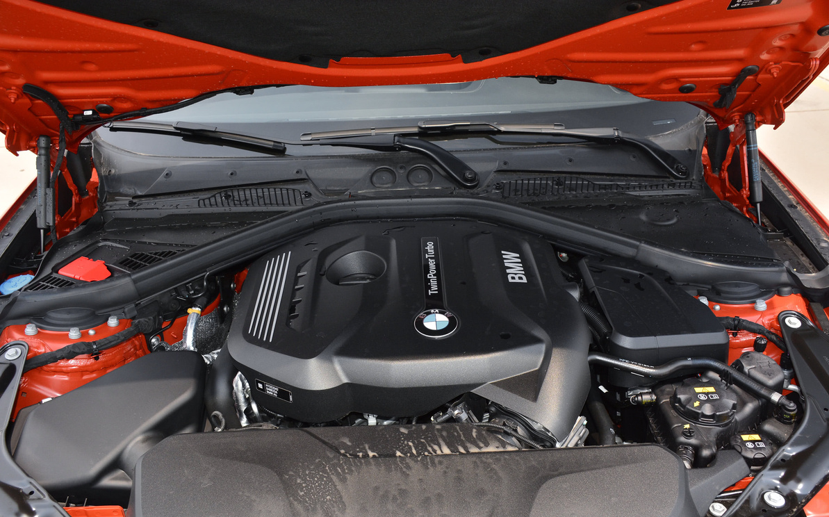 宝马740li3.0t油耗一公里多少钱,宝马330lixdrivem运动曜夜版油耗