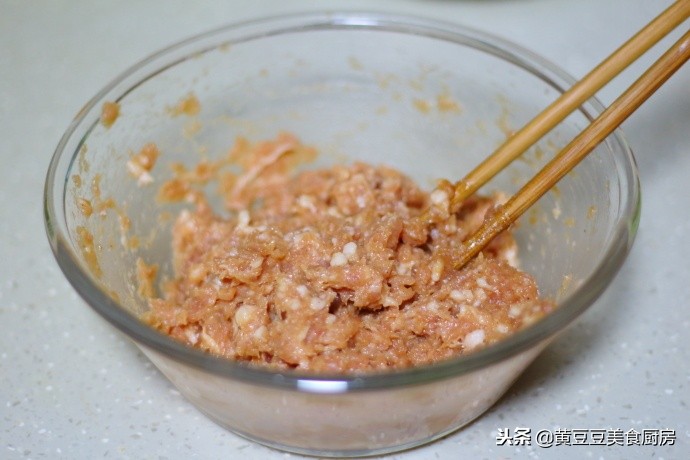 包子怎样做又松软又白又好吃,包子怎么包蒸出来才好看