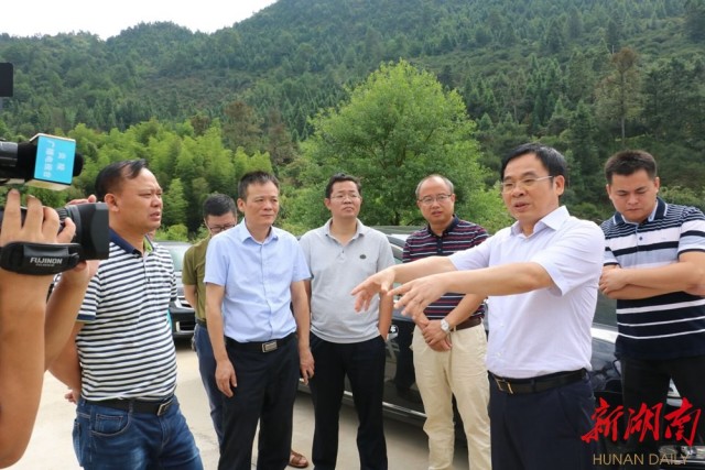 待到山花烂漫——追记“最美扶贫书记”黄诗燕