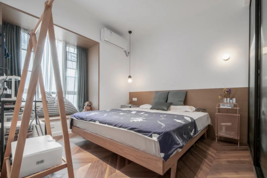 佛山女子与男友、男友妈弟住76㎡，养一猫还要工作室，装修绝了