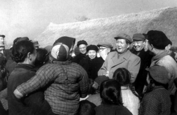 1988年，人大会议上*小平邓**正要抽烟，收到陌生纸条：请你不要吸烟