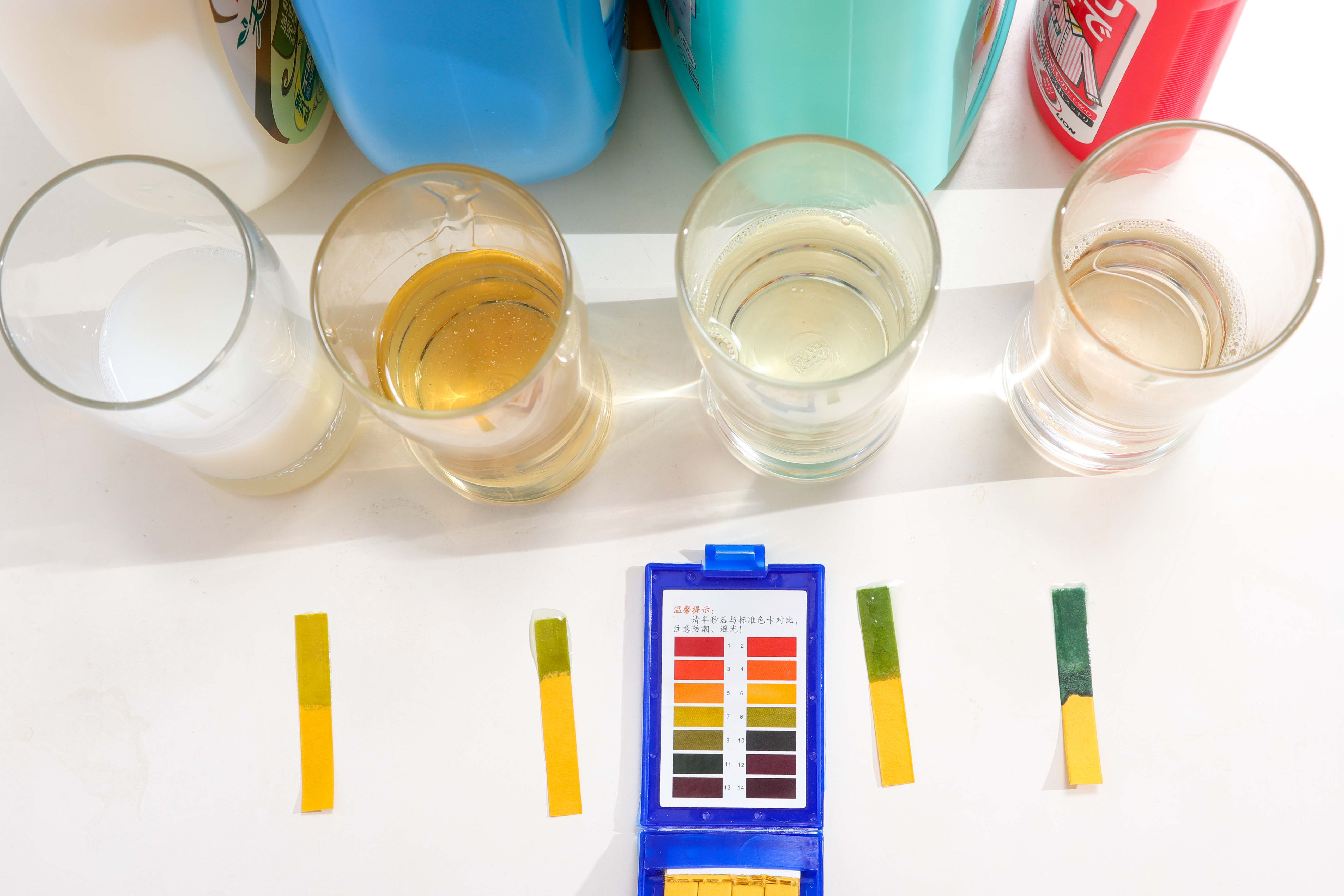 手洗衣服洗衣液能洗干净衣服吗,手洗衣物洗衣液