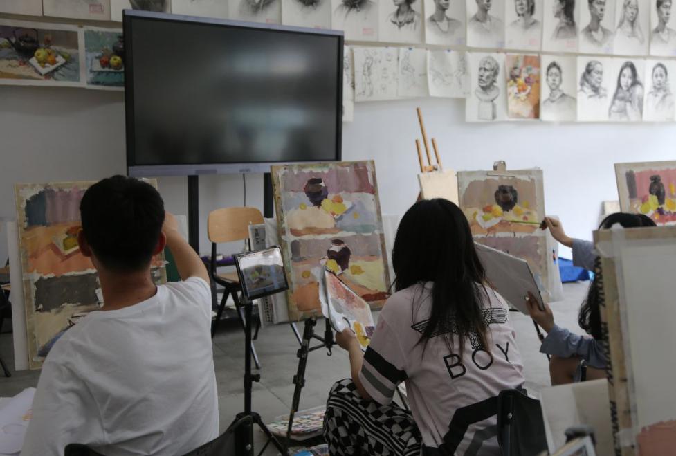 美术生集训如何正确选择画室,采访100位艺考生