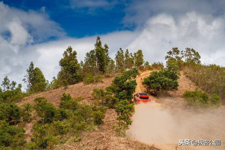 电动捷豹I-PACE即将交付，这可能是极客公园送出的最贵极客专享价