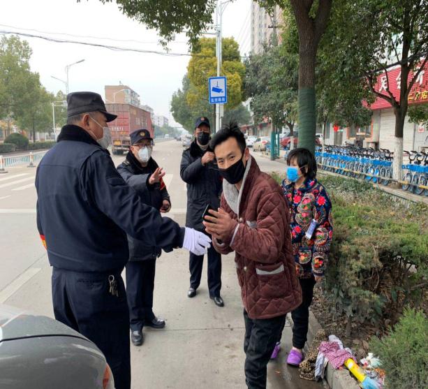 事情虽小却显真情——蚌埠龙子湖区城管队员路面巡查记