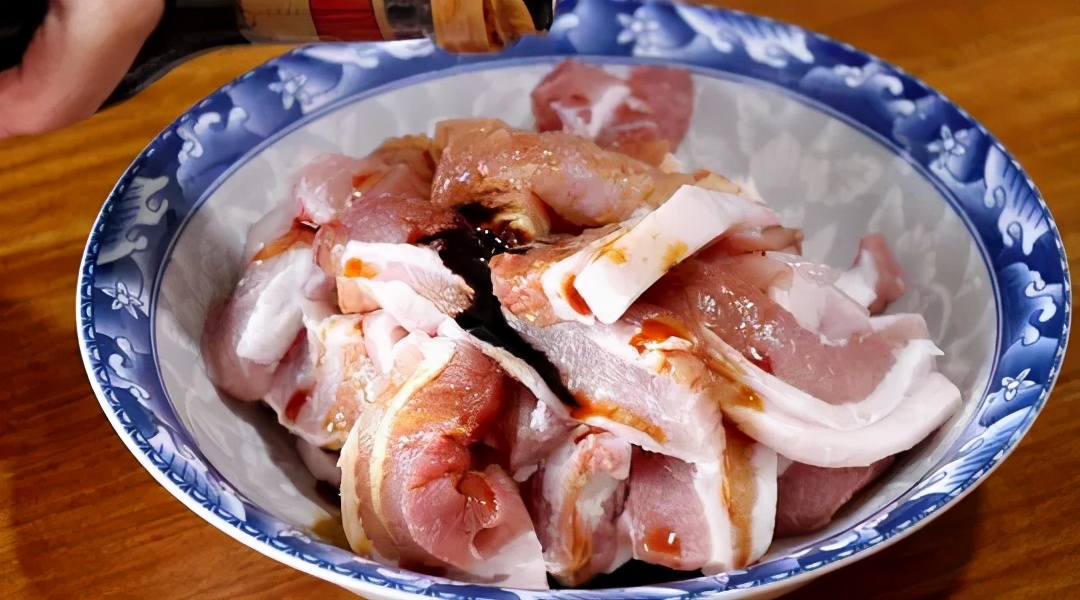 粽子怎么能包的特别紧不漏米,煮粽子时为何会出现粽子夹生现象