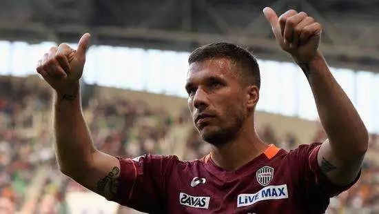 4个足坛老汉搅乱日本足球正常发展年薪40亿却如洋垃圾一般