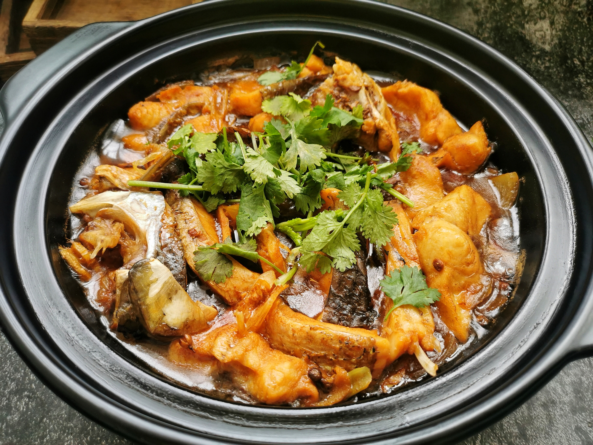 砂锅炖红烧鱼块最正宗的做法,砂锅炖鱼块不辣的家常做法视频