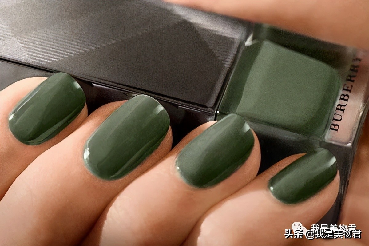 巴宝莉潮流服装,巴宝莉引领欧洲x型服装廓形潮流