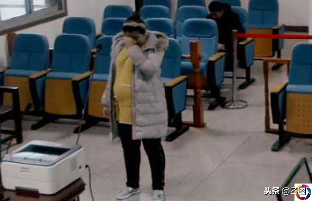 母亲暴打孩子犯法不,妈妈暴打孩子被警方逮捕