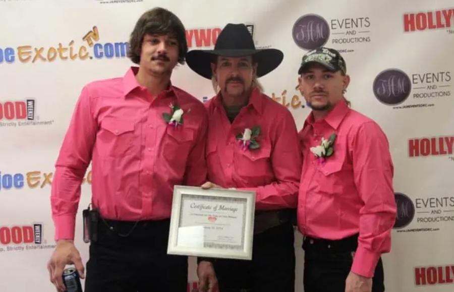 疫情中全美国都在安利这疯子电影