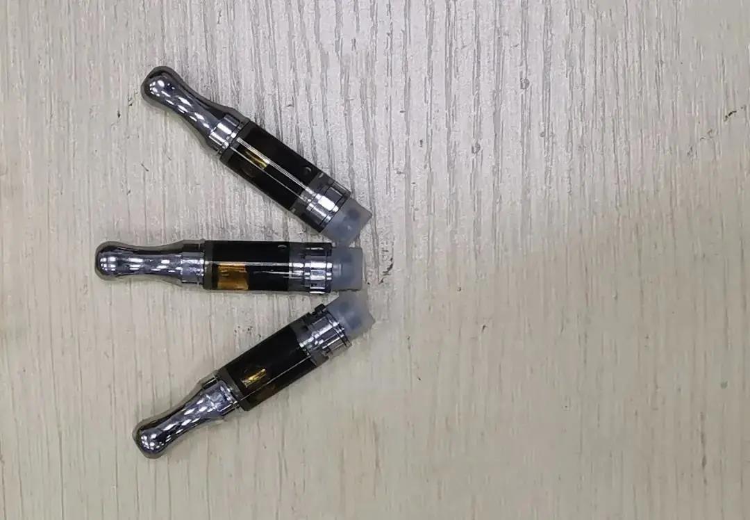 *子烟电**还能这样玩?男子收“甜蜜礼物”被抓,大小朋友要注意!