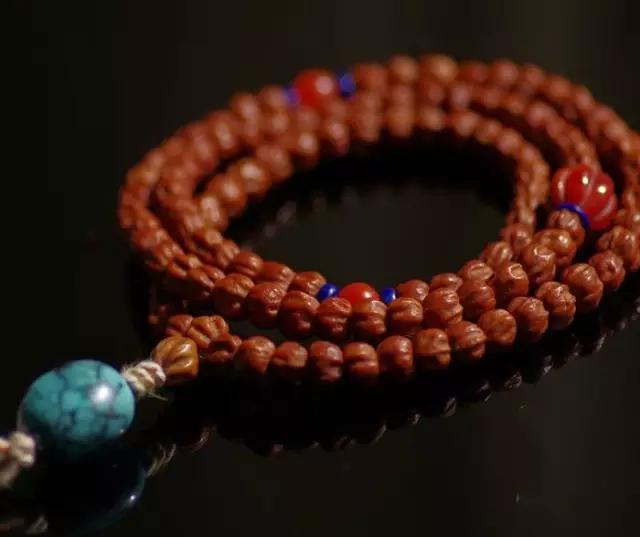 鸡爪骨文玩市场价格,最靠谱的文玩价格参考表赶紧收藏