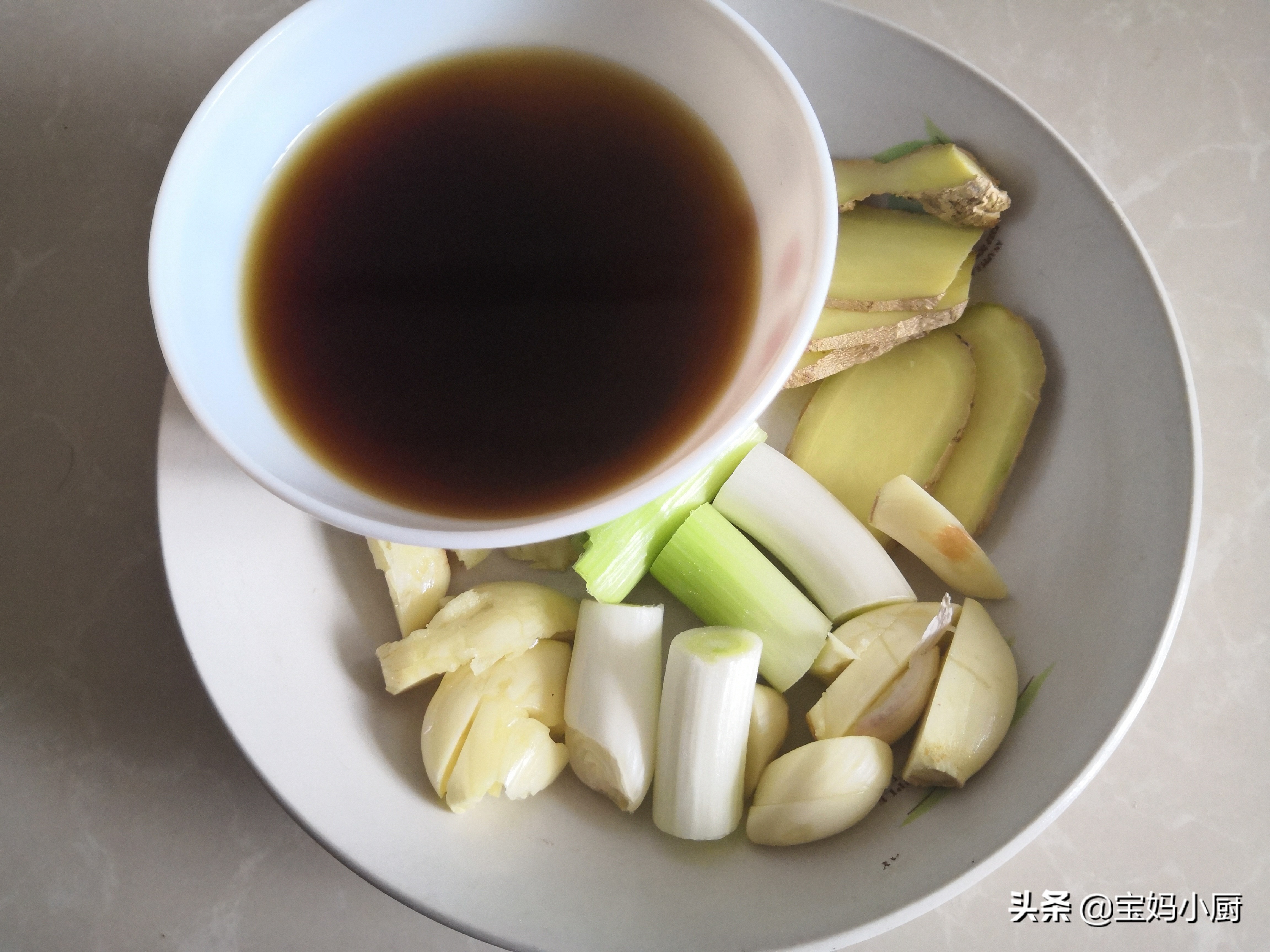 烧鱼不破皮的简单方法,烧鱼的技巧和方法