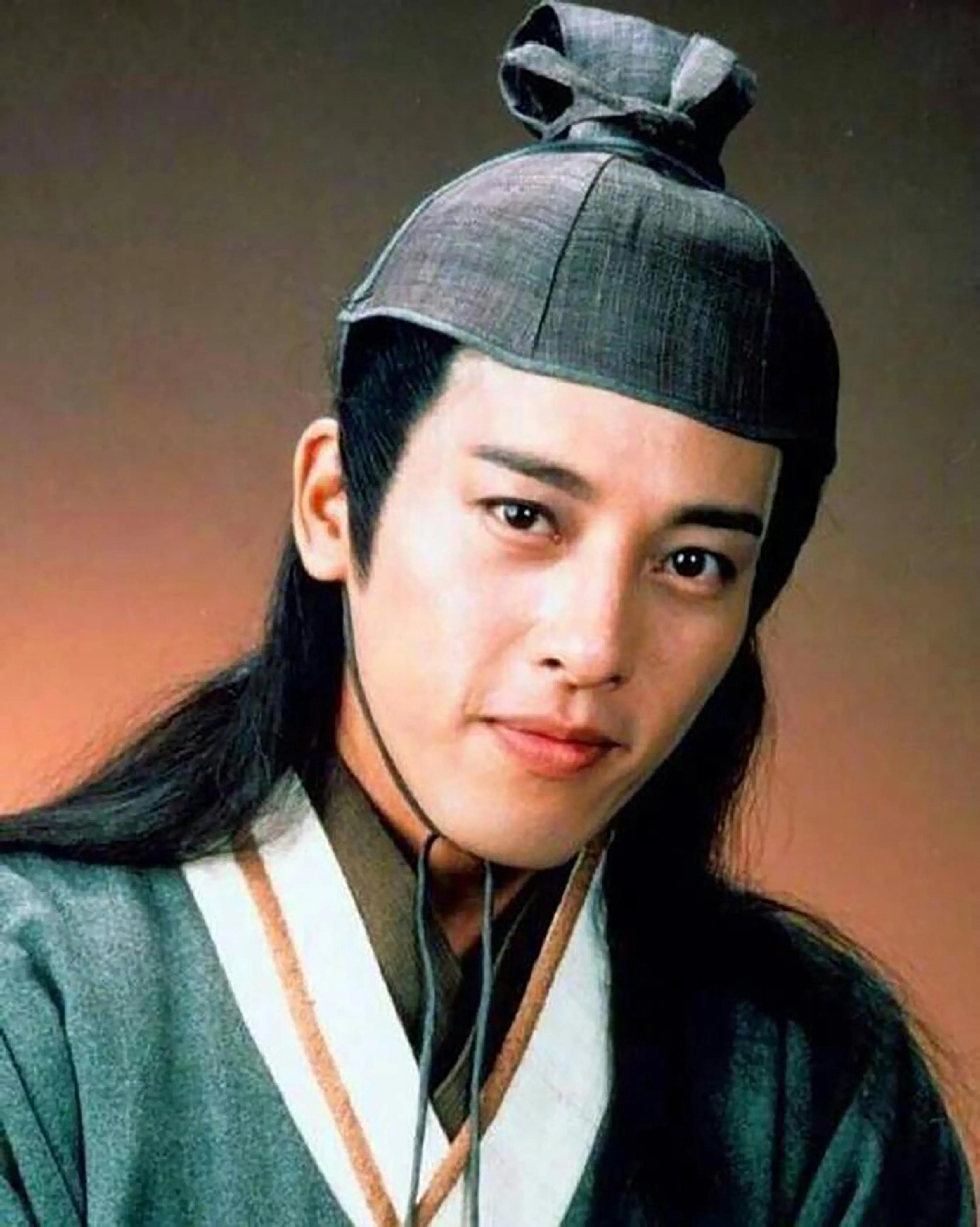 无法重拍的瞬间,梅艳芳周润发张国荣同台颁奖