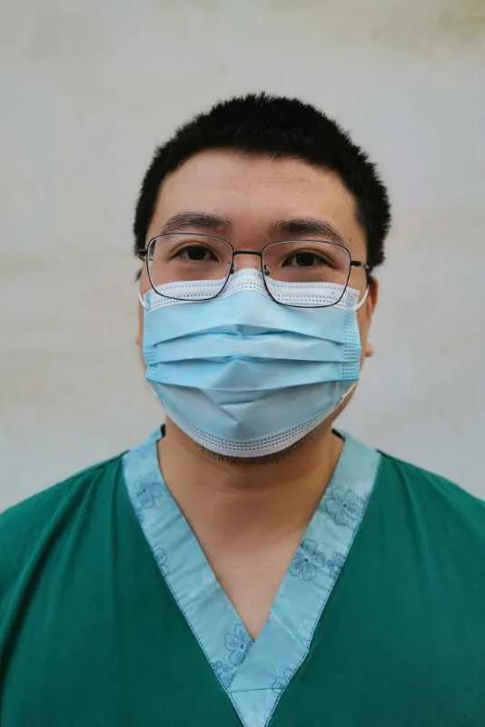 致敬2020每一个逆行的背影,回顾2019年消防员最美逆行背影