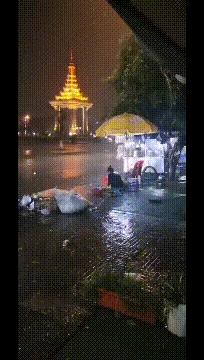 把中间的门店租下来取什么名字好,租下门面不知道取什么名字