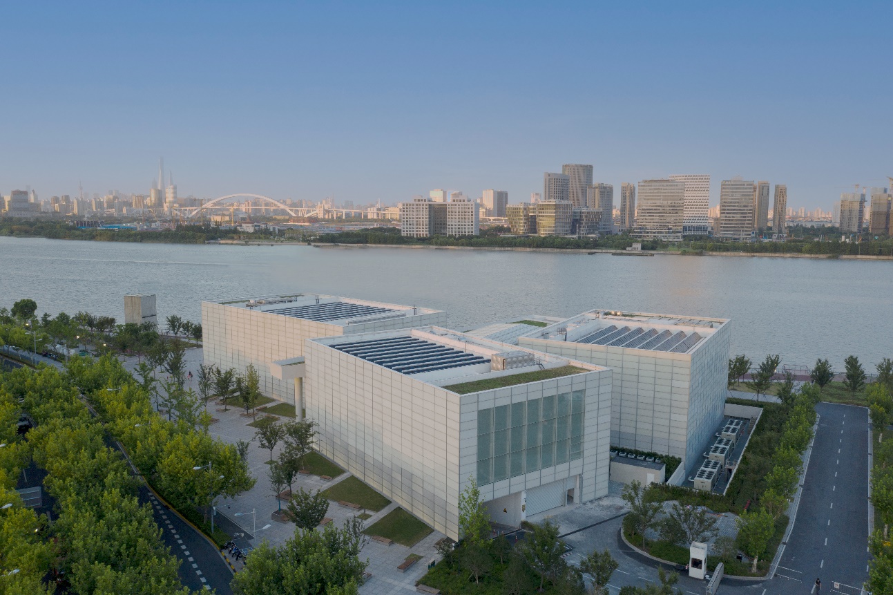 开云携手“西岸美术馆与蓬皮杜中心”共同发起“跃动她影在西岸”