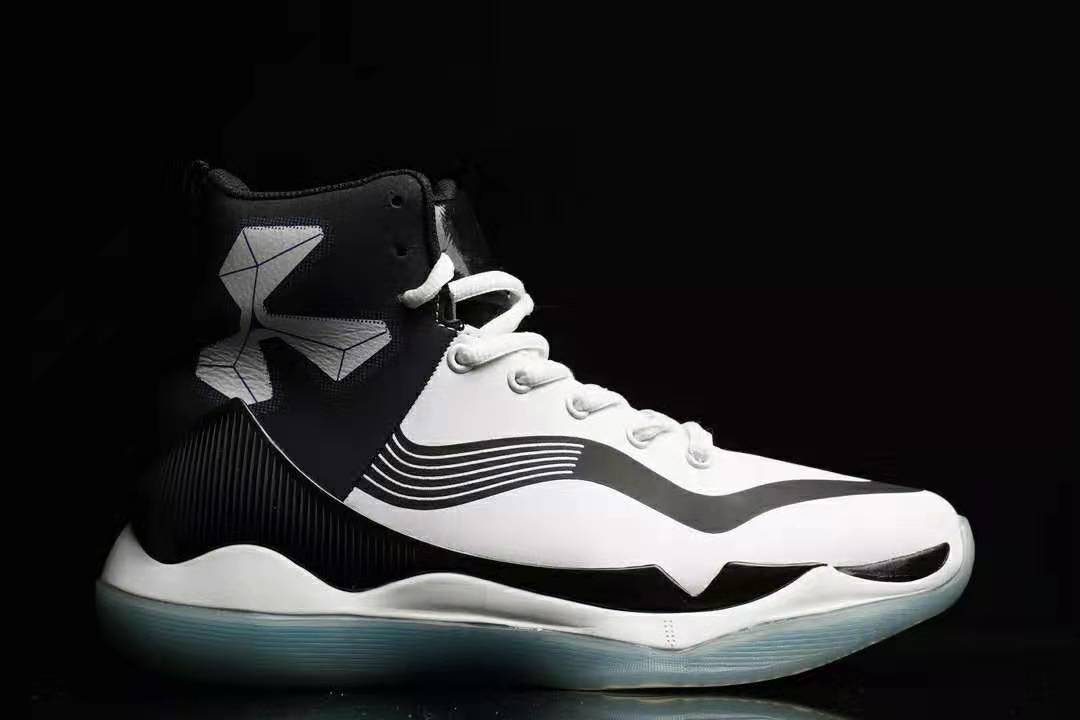 安踏的气垫鞋怎么样,安踏哪款运动鞋和匹克态极相似