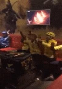 搞笑gif图原谅我不厚道的笑了,搞笑gif段子实在是猝不及防啊