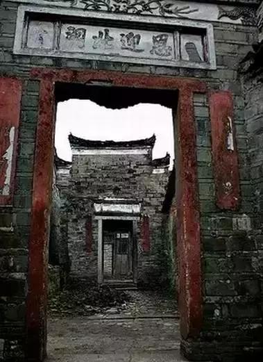 这个村庄一千年前建了个生态下水道，至今旱涝不惧