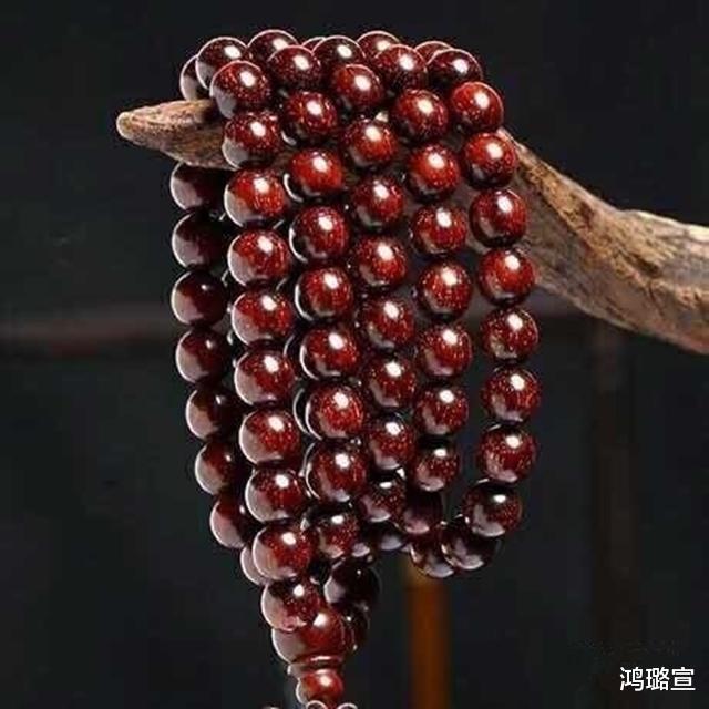 小叶紫檀越黑越好还是越红越好,小叶紫檀盘玩了牛毛纹发黑