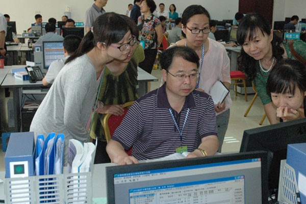 中考定向招生和统招有什么区别,中考统招和定向的区别在哪