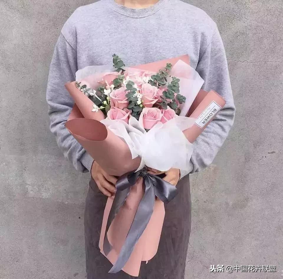 粉佳人玫瑰花苞什么颜色,粉佳人玫瑰怎么养护