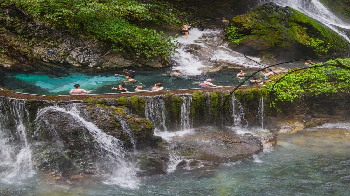 小雪节气泡温泉,冬天温泉推荐