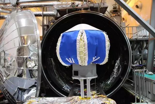 流浪地球中的小破球是什么,流浪地球弹射效应