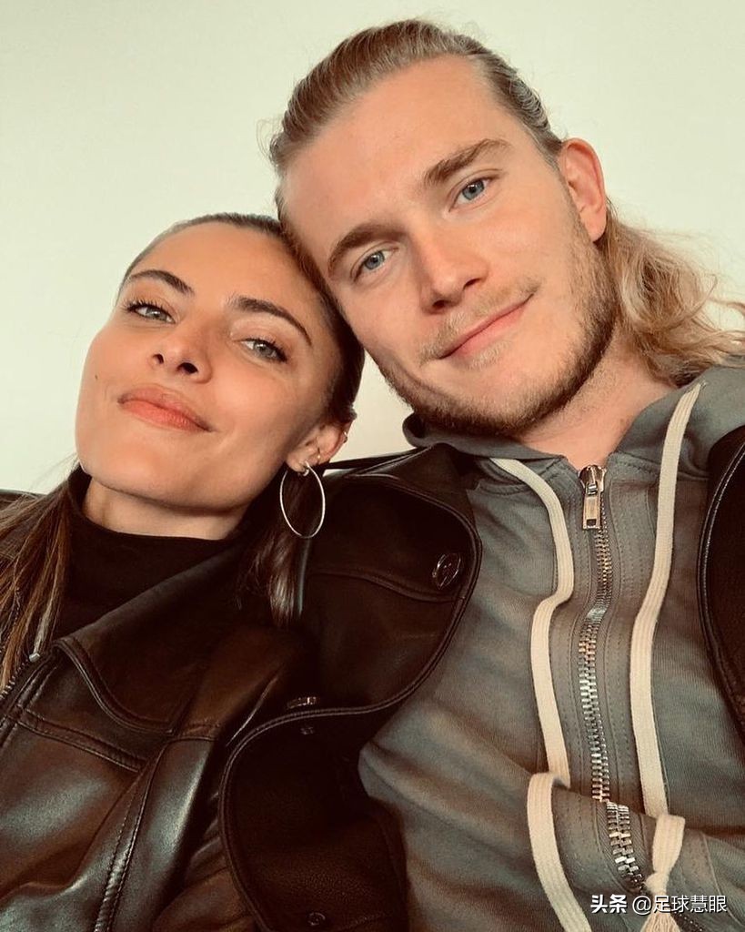 卡里乌斯球场女友,球场失意但情场得意