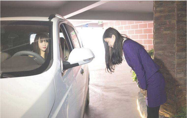 「珠海」538元爱琴海汽车精品酒店男爵大床房，平日周末不加收