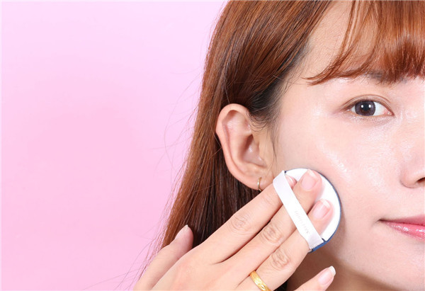 夏季底妆服帖技巧,夏季底妆怎么不脱妆油皮