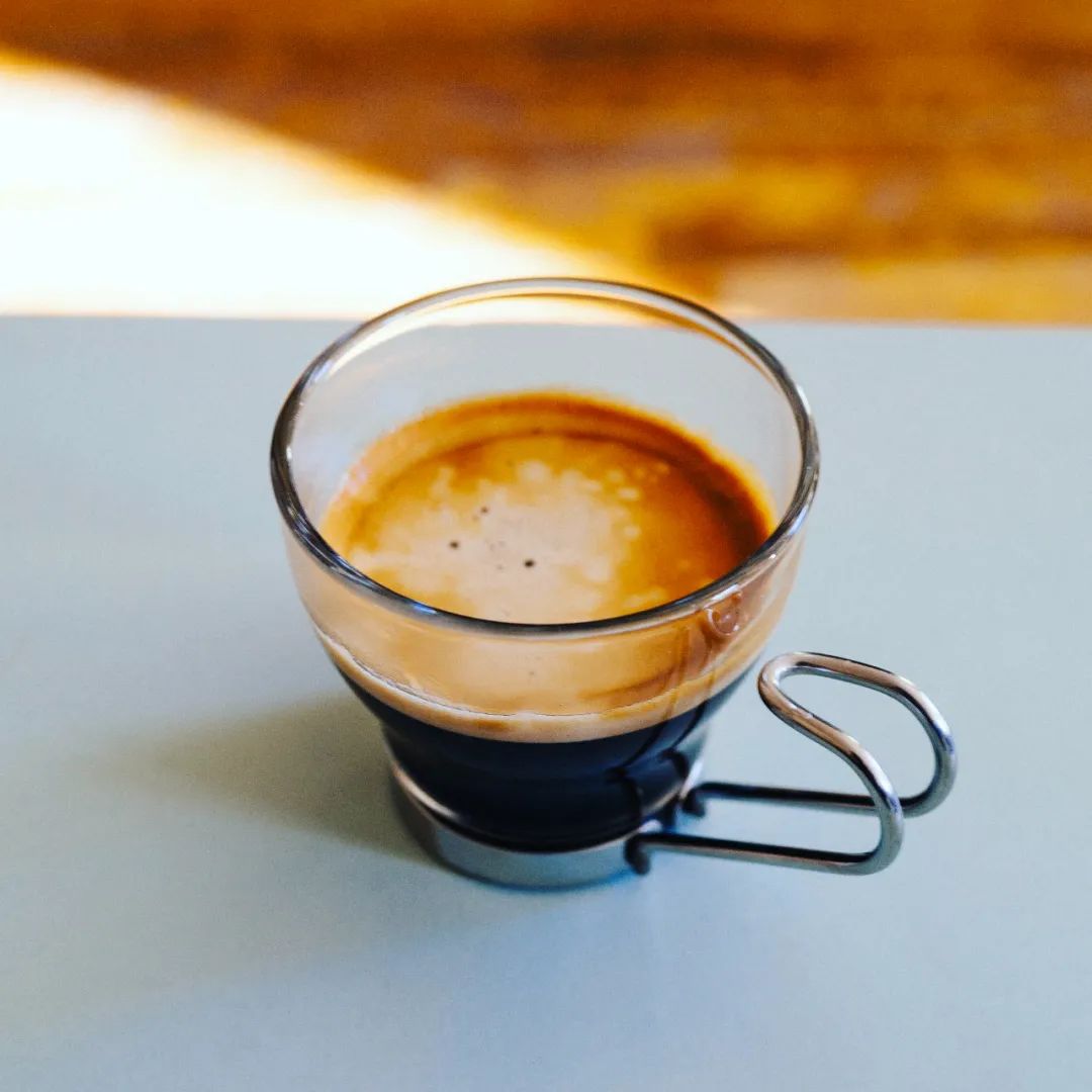 拿铁和馥芮白区别,拿铁和卡布奇诺馥芮白